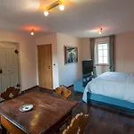 Romantik Meisenheimer Hof Otel 3*