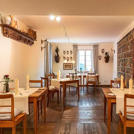 Hotel Romantik Meisenheimer Hof 3*