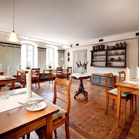 Hotel Romantik Meisenheimer Hof 3*