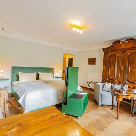 Hotel Romantik Meisenheimer Hof 3*